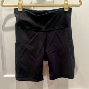Athleta Salutation Stash High Rise Short
